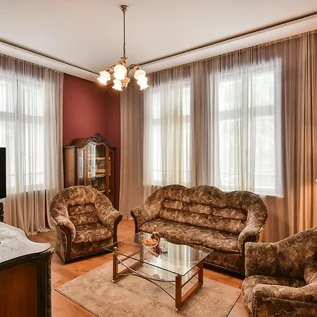 דירה Aposto Center House-6pp