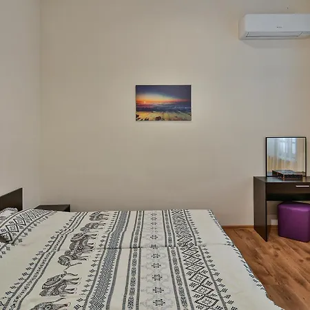 Aposto Center House-6pp דירה וארנה